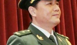 少将照片,照片中的英勇形象与传奇故事